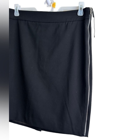 Calvin Klein Skirt With Side Zipper  • Used • Size: 12 - Picture 3 of 7
